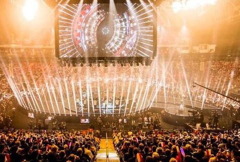 特鲁姆普与 特鲁姆普与