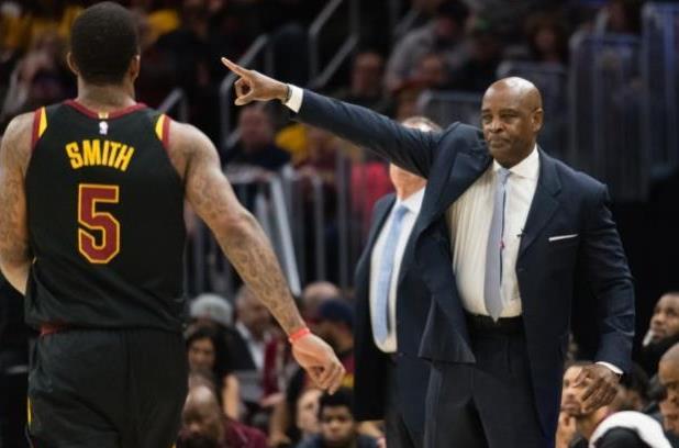 其表现令人 其表现令人