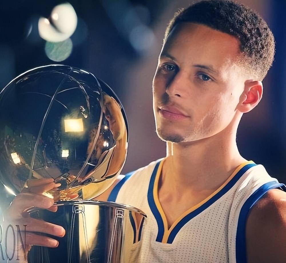 场赛事中扭 场赛事中扭