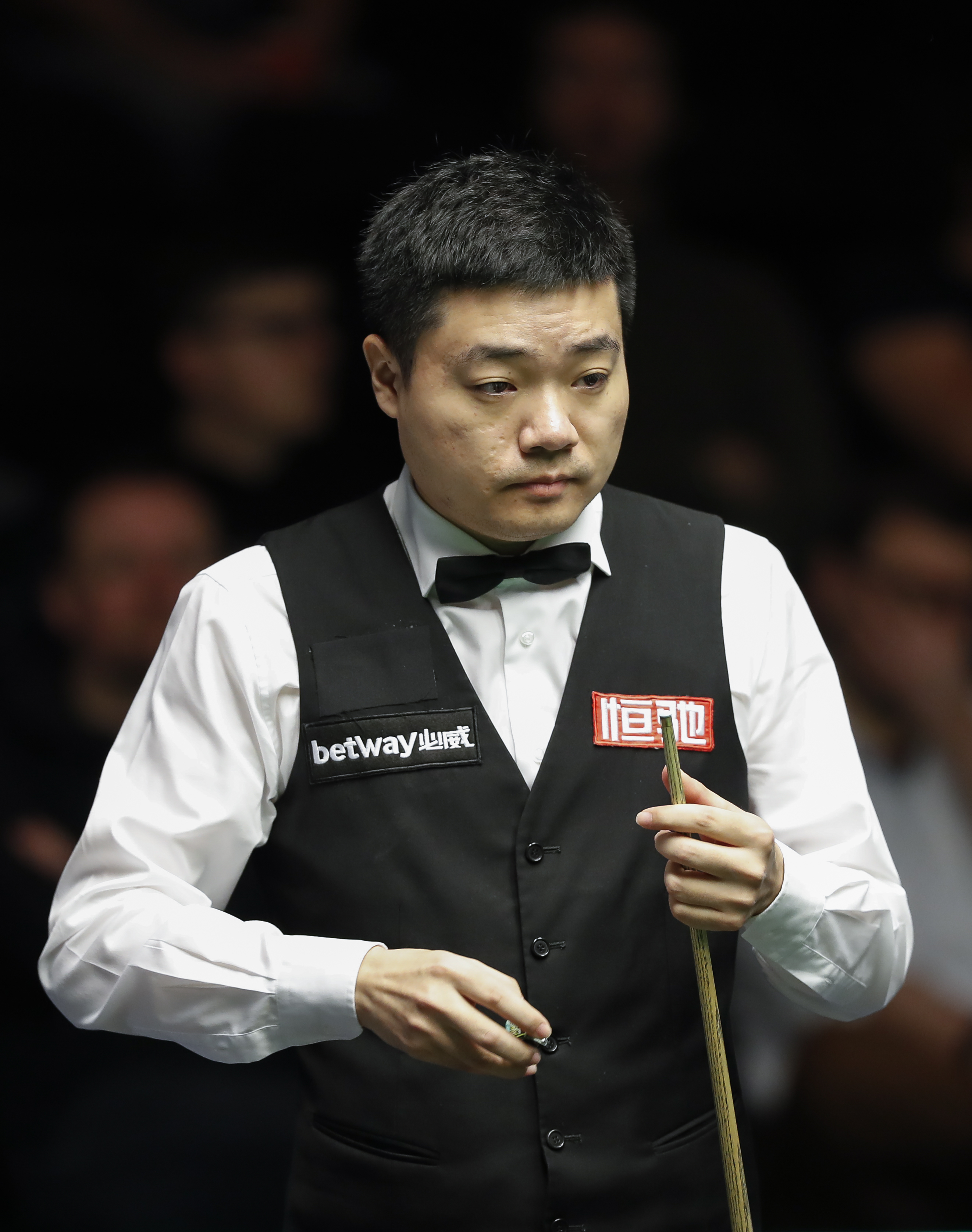 面对对手的 面对对手的